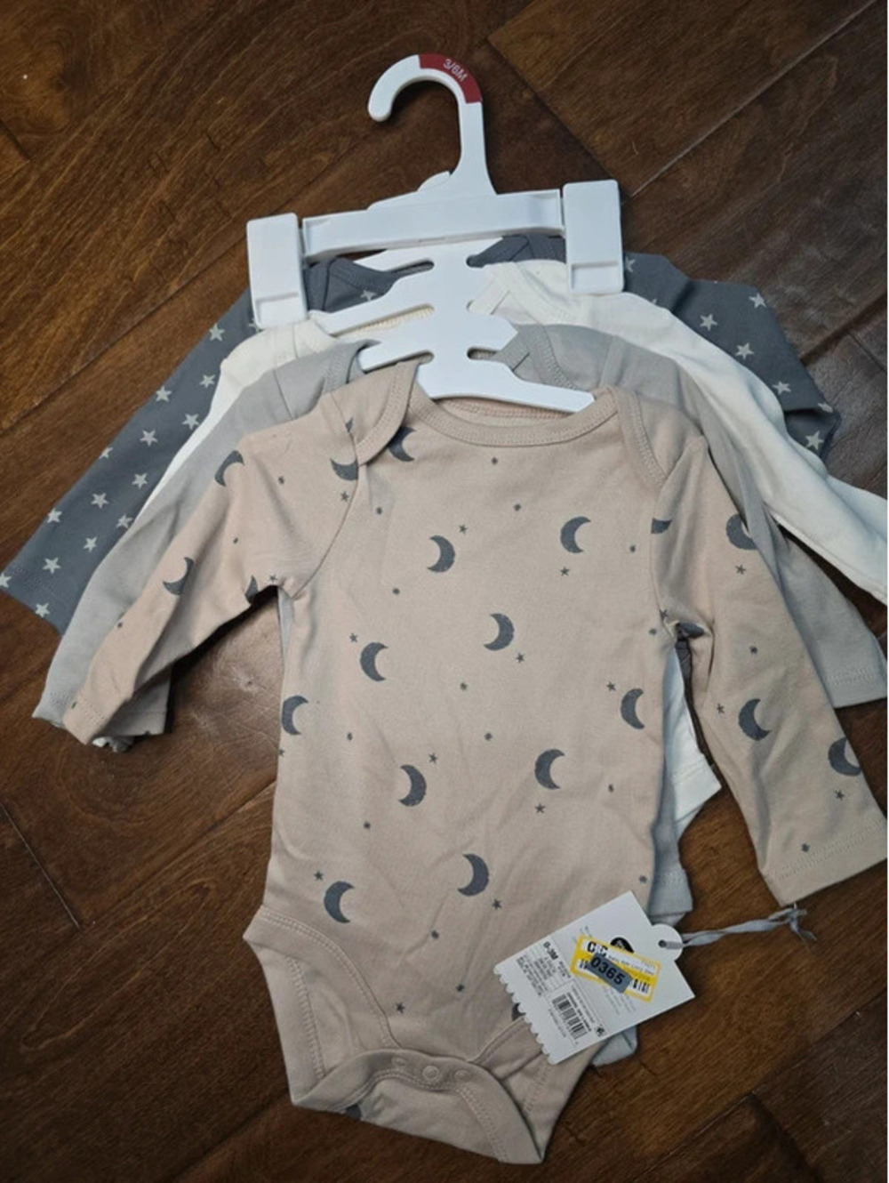 0 to 3m brand new long sleeve body suits from cloud island item 365G5